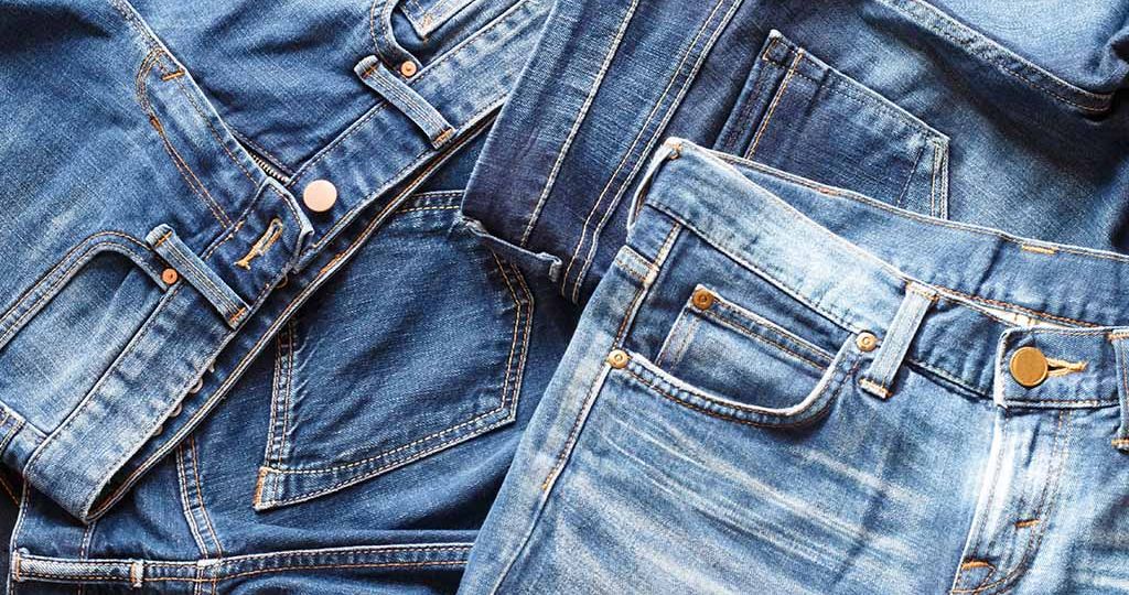 Consigli di stile per indossare i jeans secondo la moda 2024