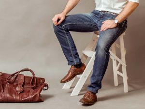 Materiali, tagli e dettagli per jeans da uomo